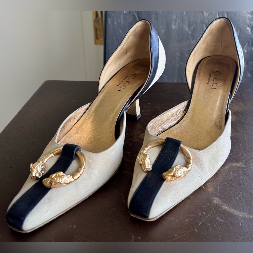 Gucci Dionysus Accent Suede D'Orsay Pumps - Size 9B